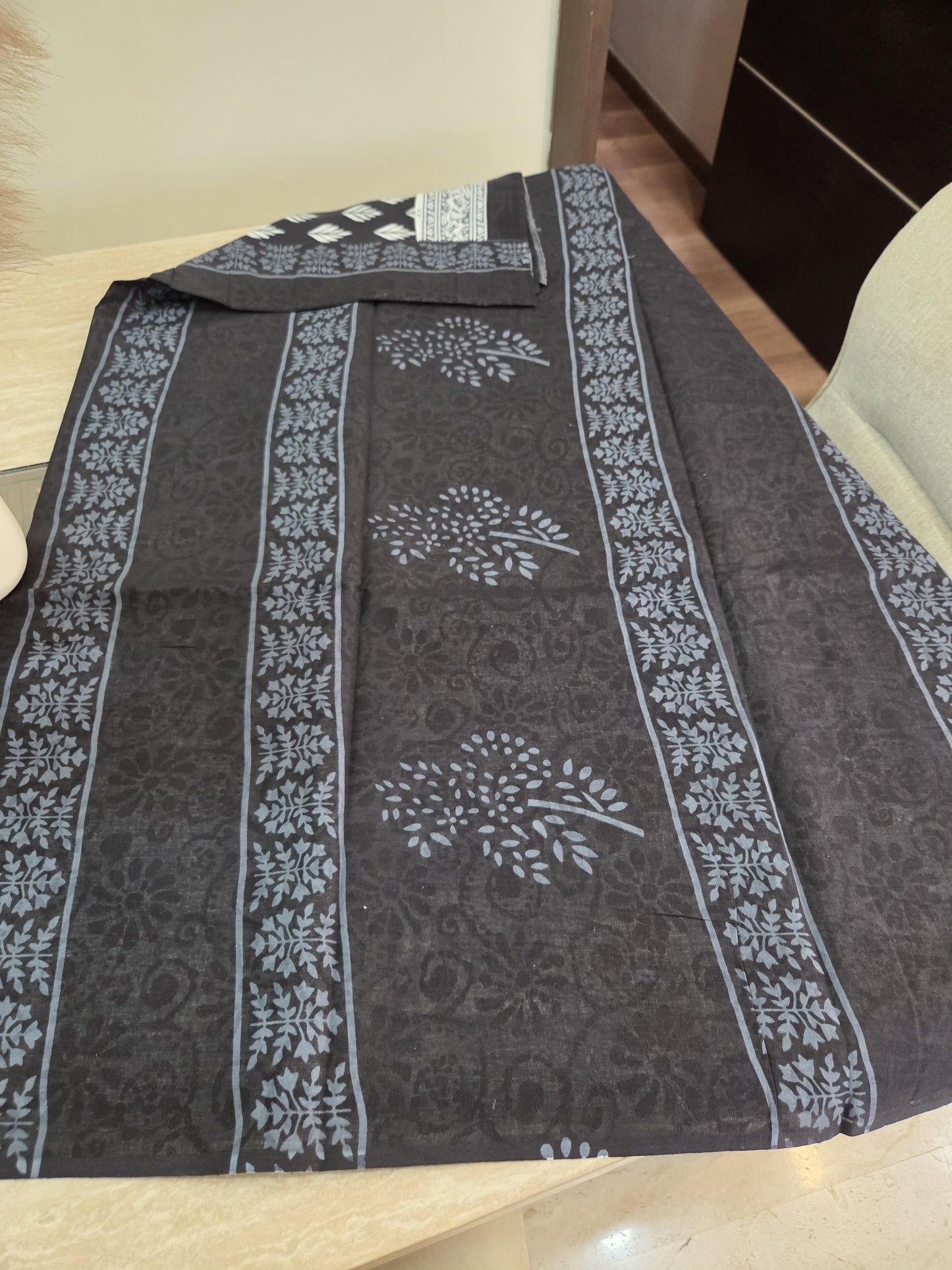 Classic Black & White Elegance Bagru Screen Print Mulmul Cotton Saree